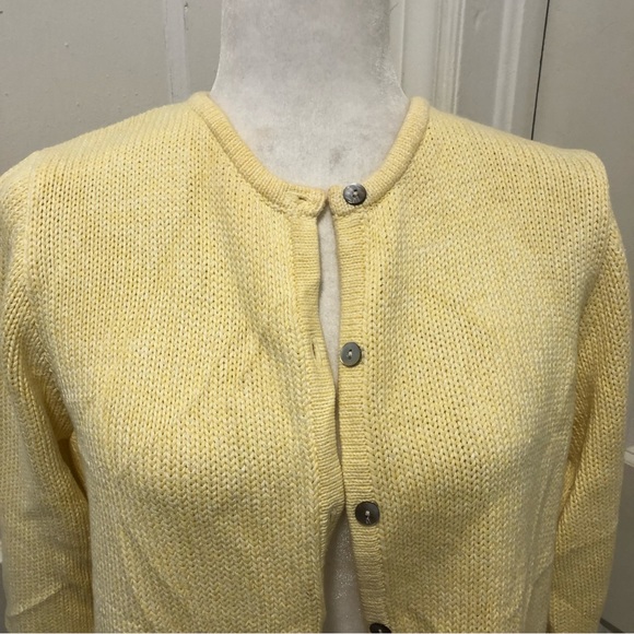 Ll Bean ladies knitted cardigan size large - Picture 2 of 5